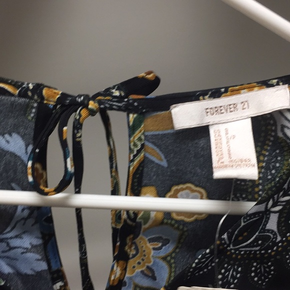 Floral fit and flare top - Picture 4 of 4